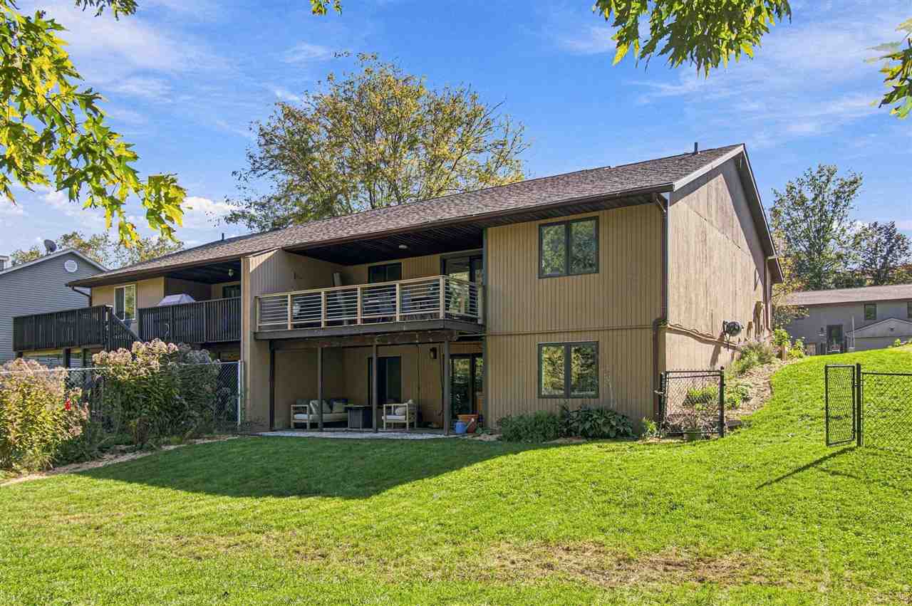 2228 Plaen View Drive Iowa City IA 52246