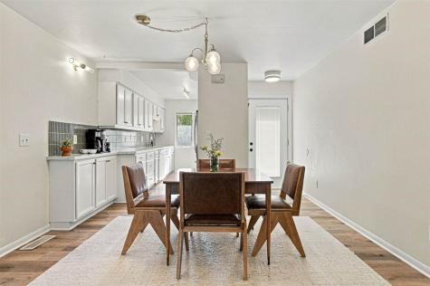 2228 Plaen View Drive Iowa City IA 52246