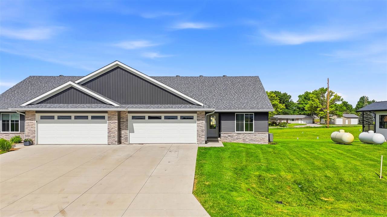 5025 Bluestem Street SW Kalona IA 52247