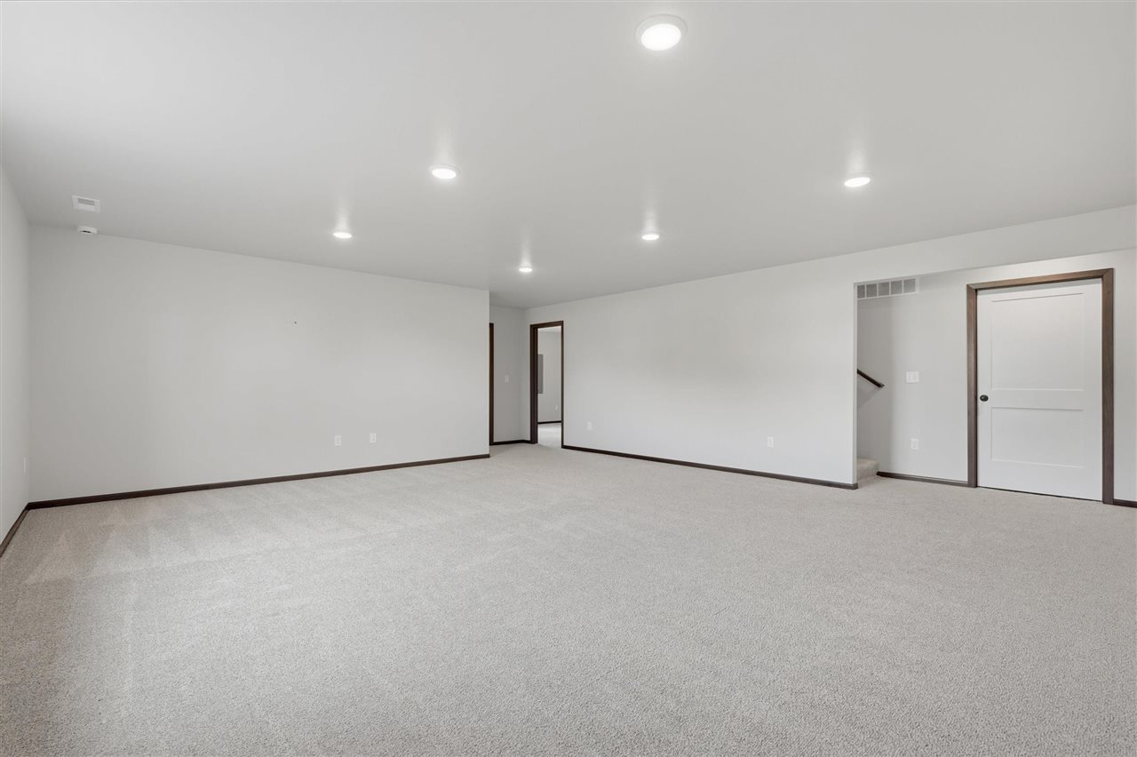 5025 Bluestem Street SW Kalona IA 52247