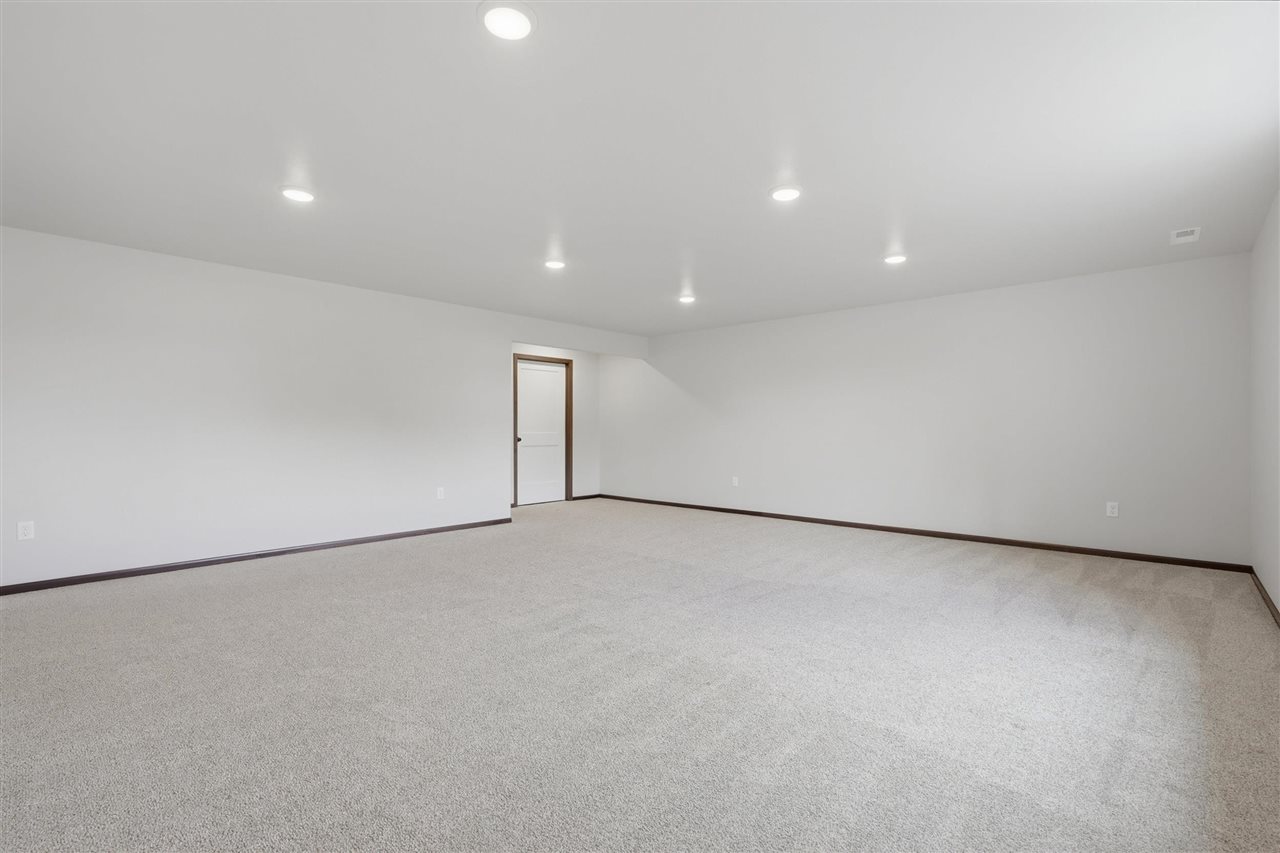 5025 Bluestem Street SW Kalona IA 52247