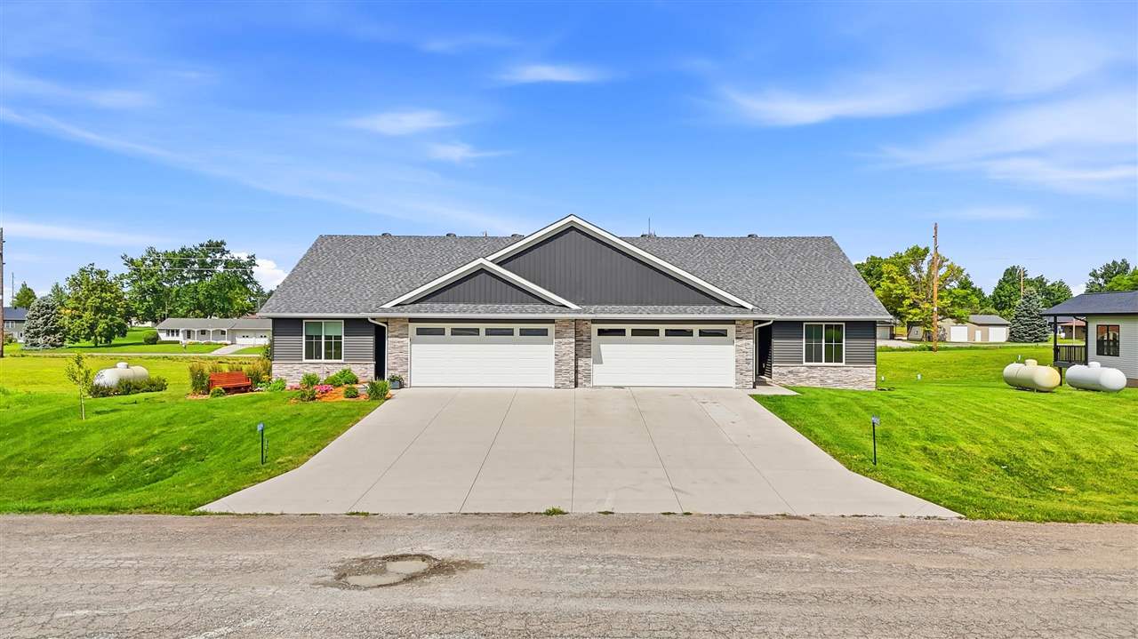 5025 Bluestem Street SW Kalona IA 52247