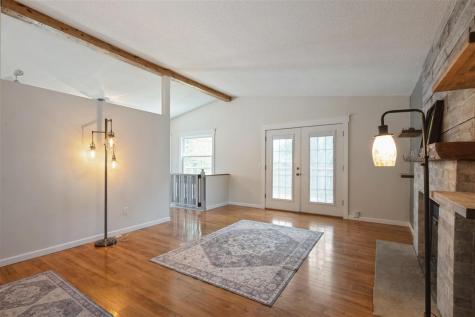 4047 Bedford Place Davenport IA 52806