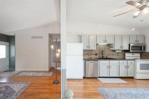 4047 Bedford Place Davenport IA 52806