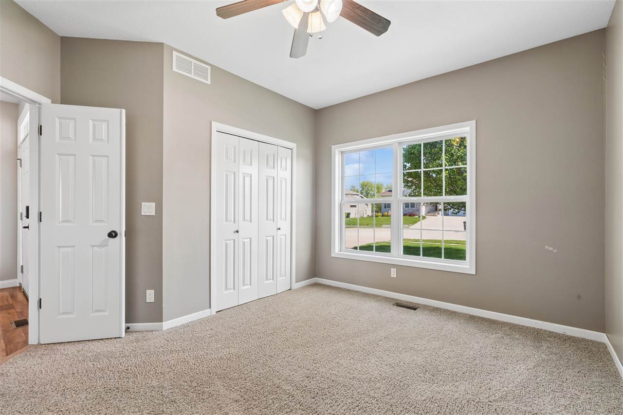 5012 SW Hay Field Court Cedar Rapids IA 52404