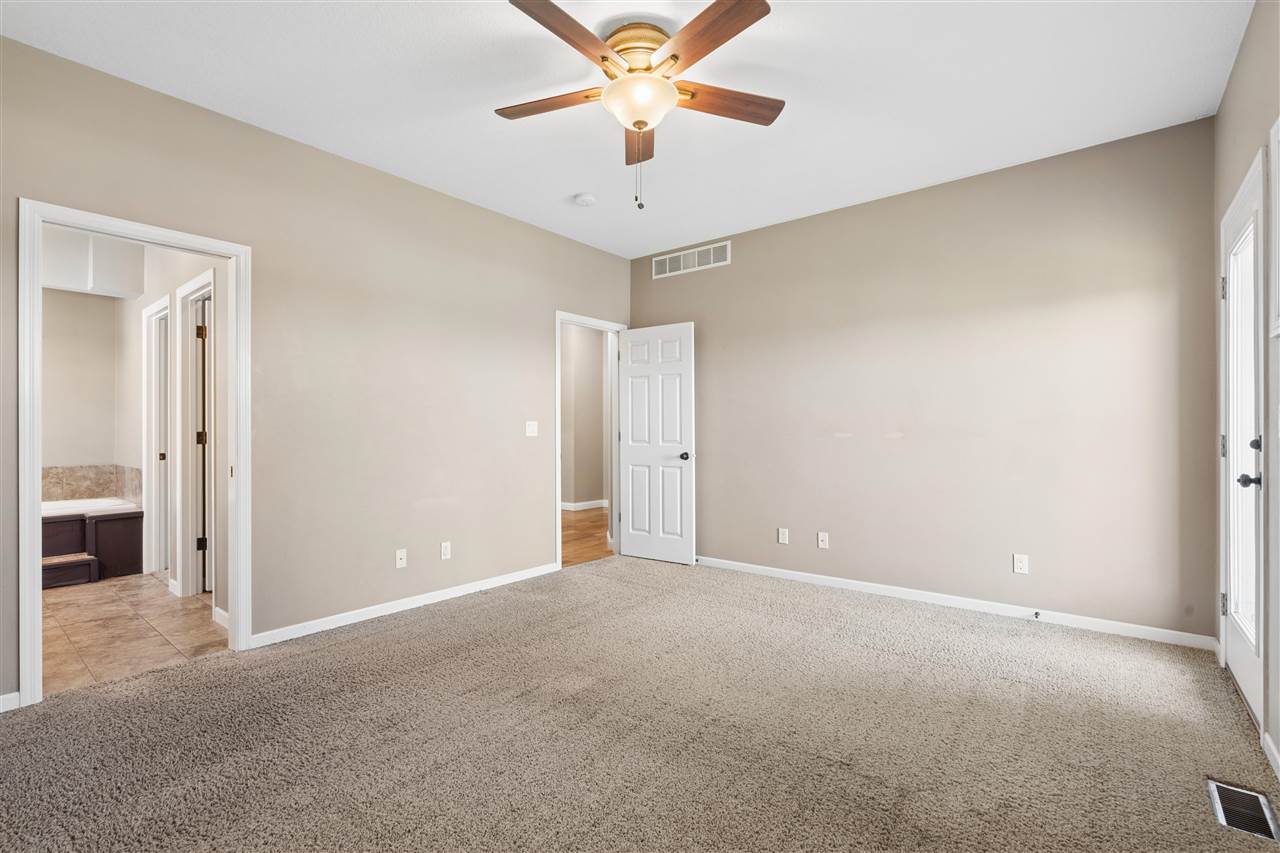 5012 SW Hay Field Court Cedar Rapids IA 52404