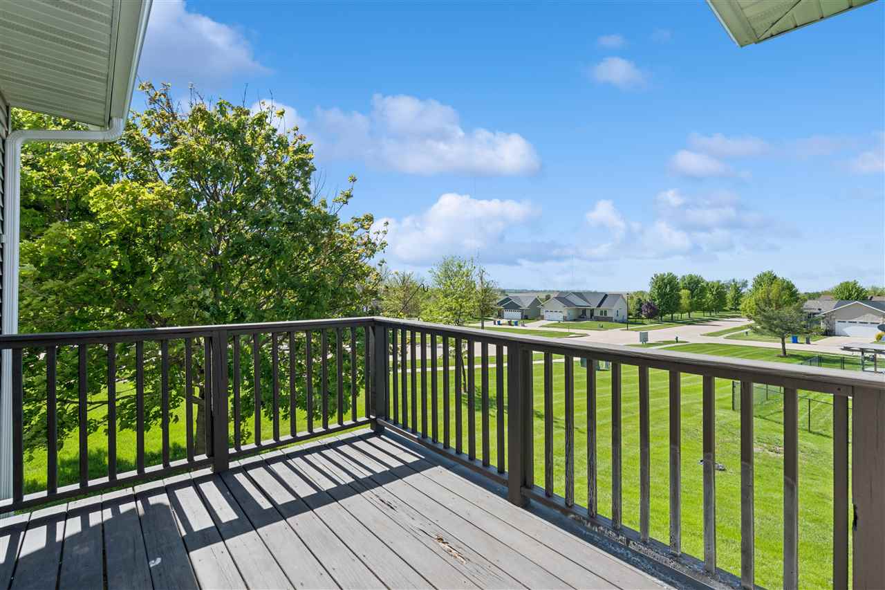 5012 SW Hay Field Court Cedar Rapids IA 52404
