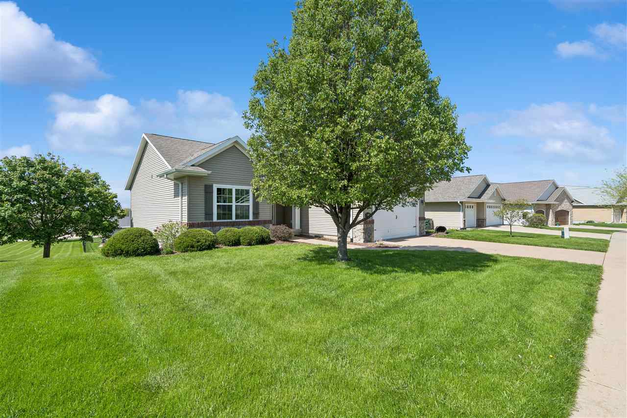 5012 SW Hay Field Court Cedar Rapids IA 52404