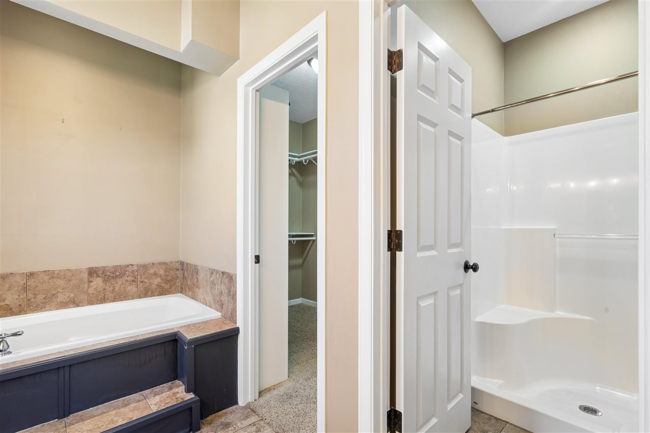 5012 SW Hay Field Court Cedar Rapids IA 52404