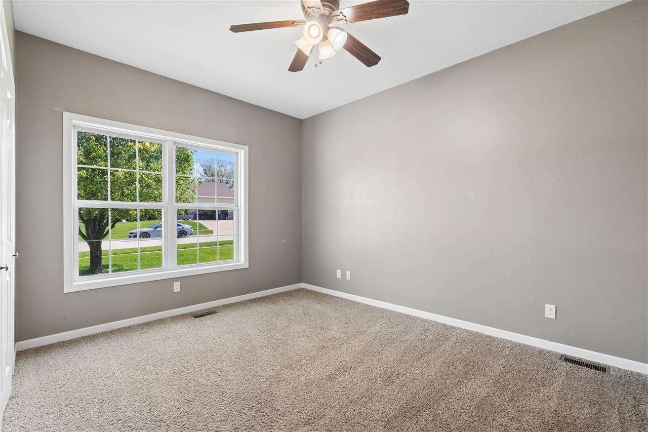 5012 SW Hay Field Court Cedar Rapids IA 52404