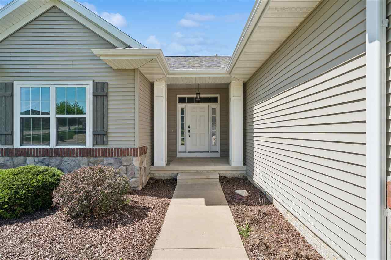5012 SW Hay Field Court Cedar Rapids IA 52404