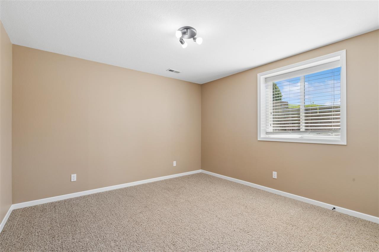 5012 SW Hay Field Court Cedar Rapids IA 52404