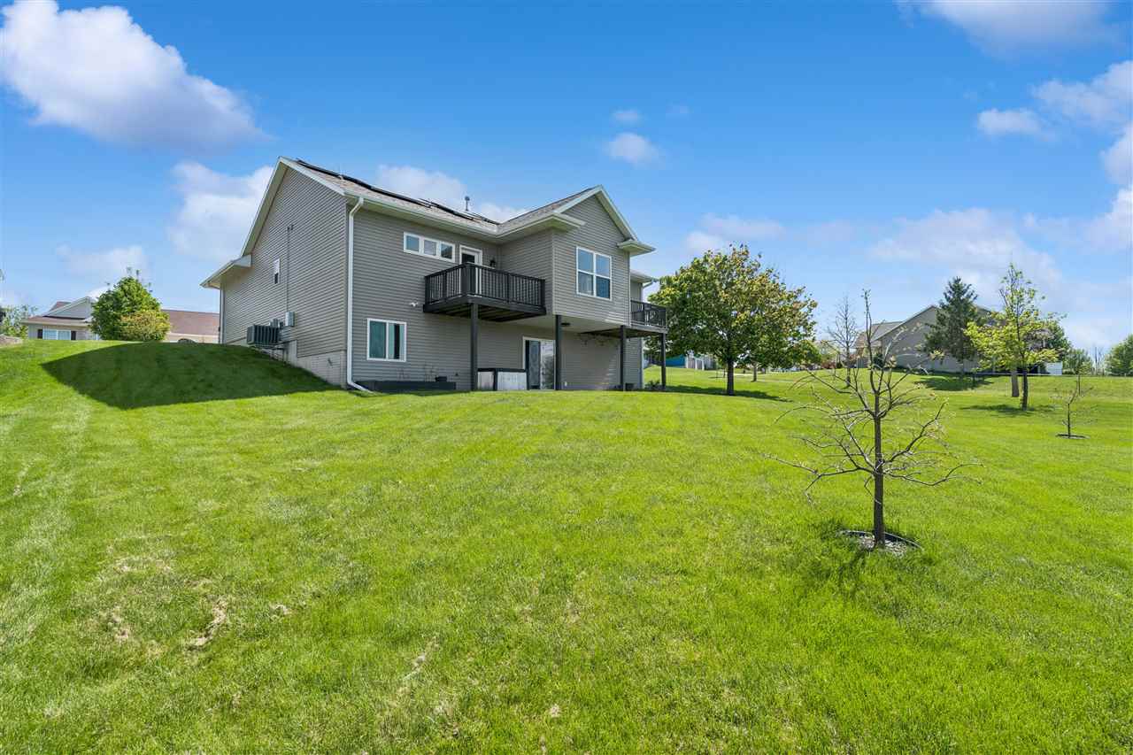 5012 SW Hay Field Court Cedar Rapids IA 52404