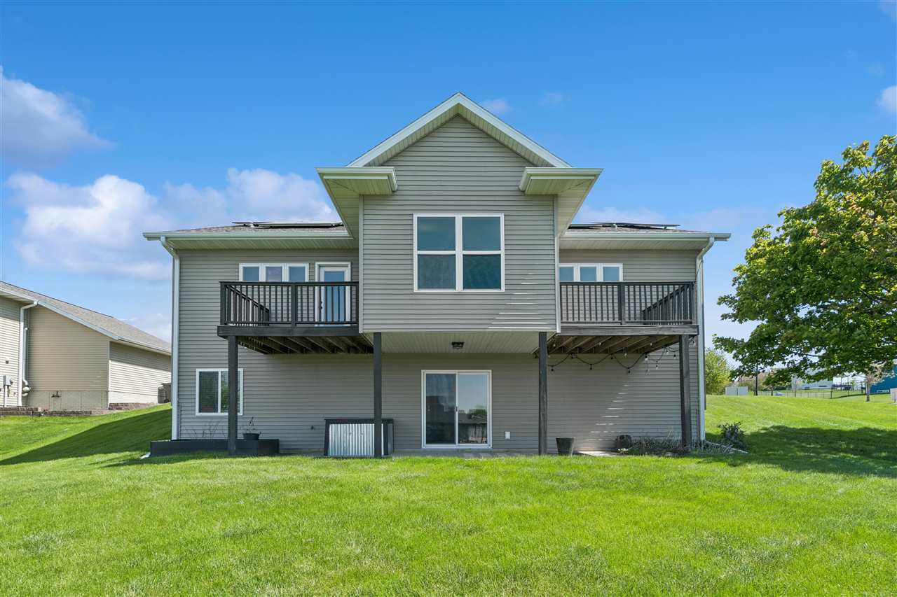 5012 SW Hay Field Court Cedar Rapids IA 52404