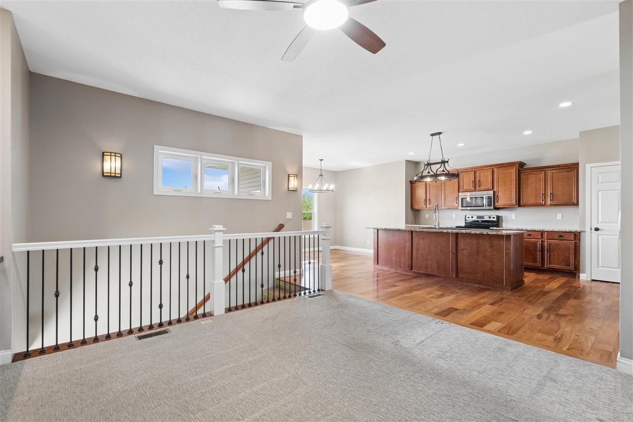 5012 SW Hay Field Court Cedar Rapids IA 52404