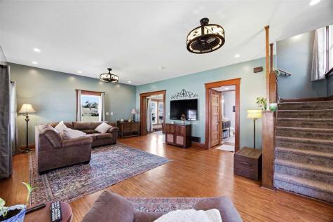 210 Walnut Street Tipton IA 52772