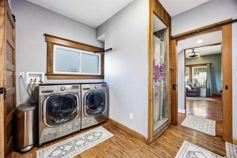 210 Walnut Street Tipton IA 52772
