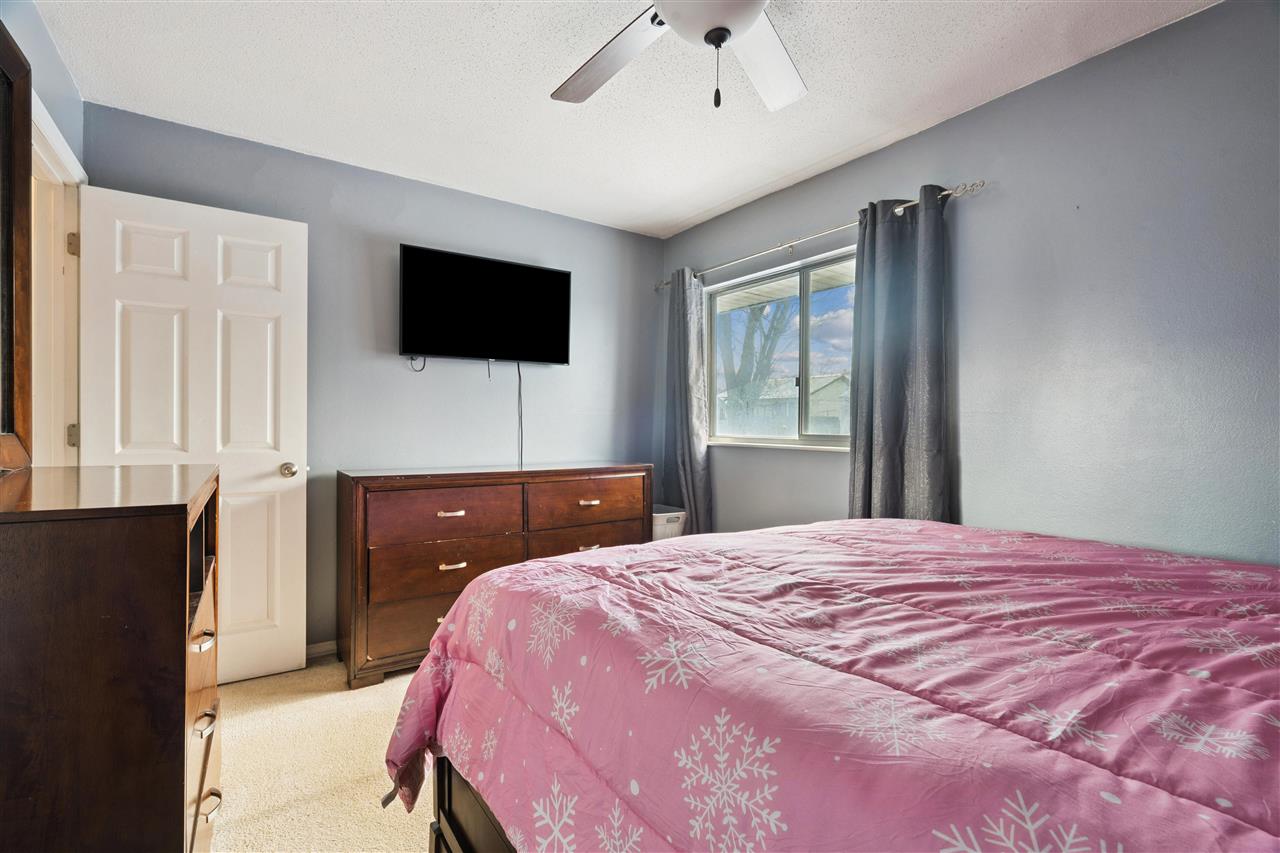 6319 Eastview Avenue SW Cedar Rapids IA 52404