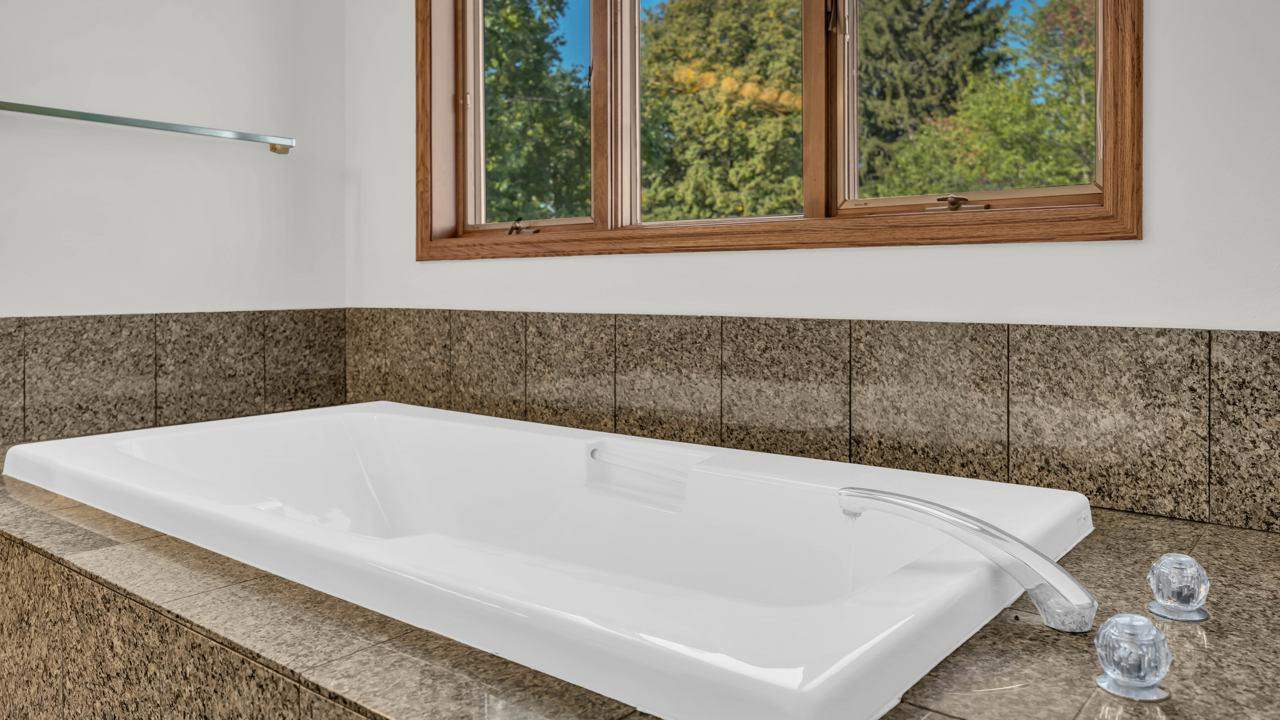 508 Saint Thomas Court Iowa City IA 52245