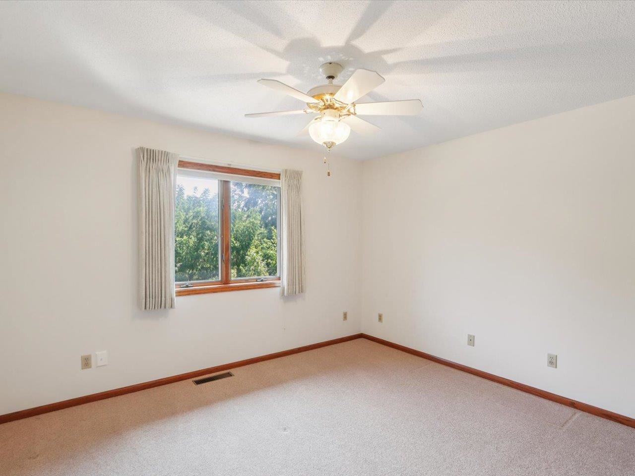 508 Saint Thomas Court Iowa City IA 52245