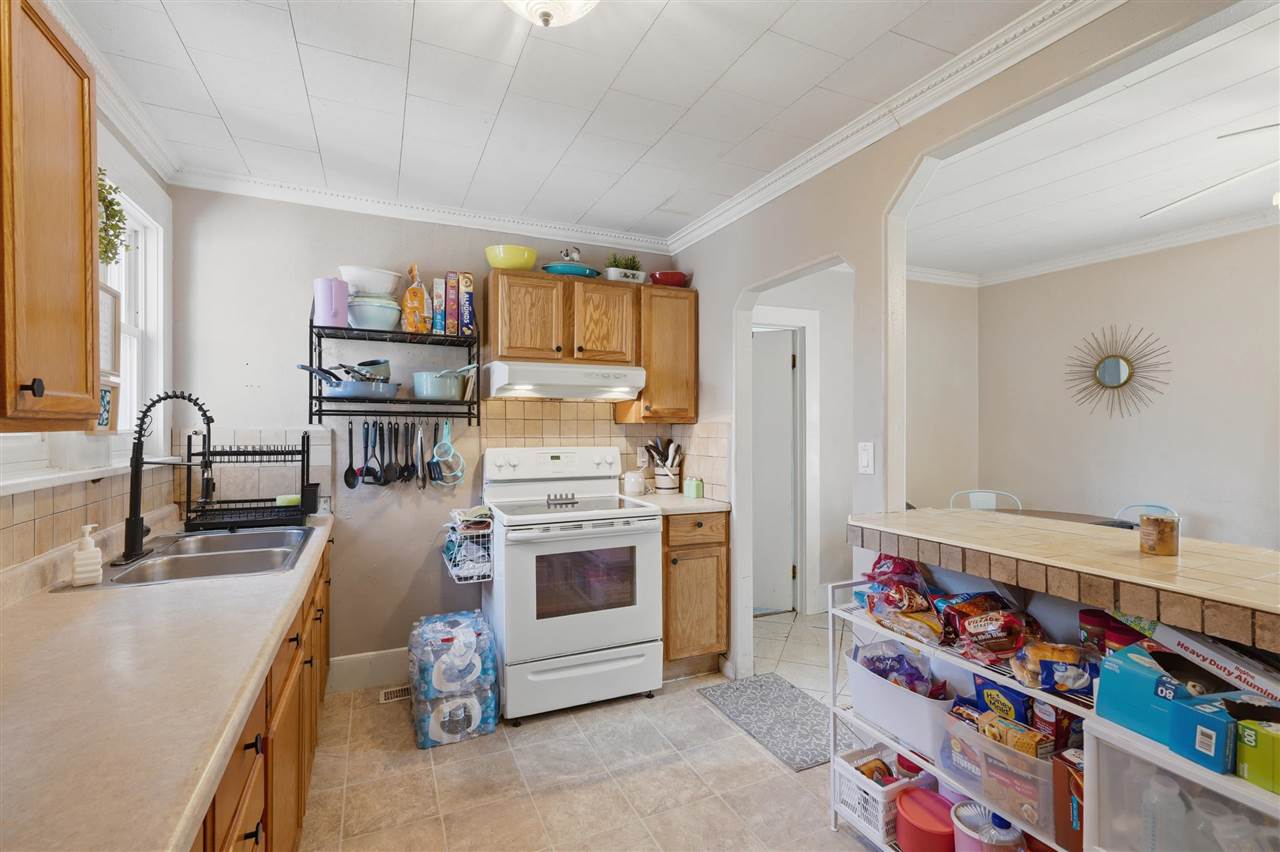 914 S 2nd Avenue Washington IA 52353