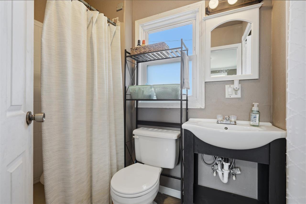 914 S 2nd Avenue Washington IA 52353