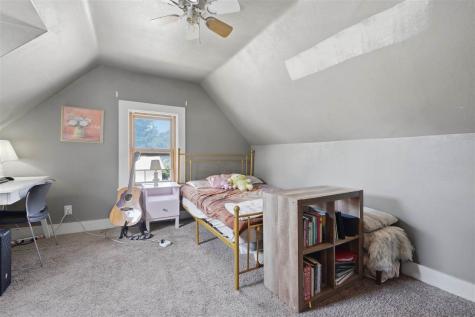 914 S 2nd Avenue Washington IA 52353