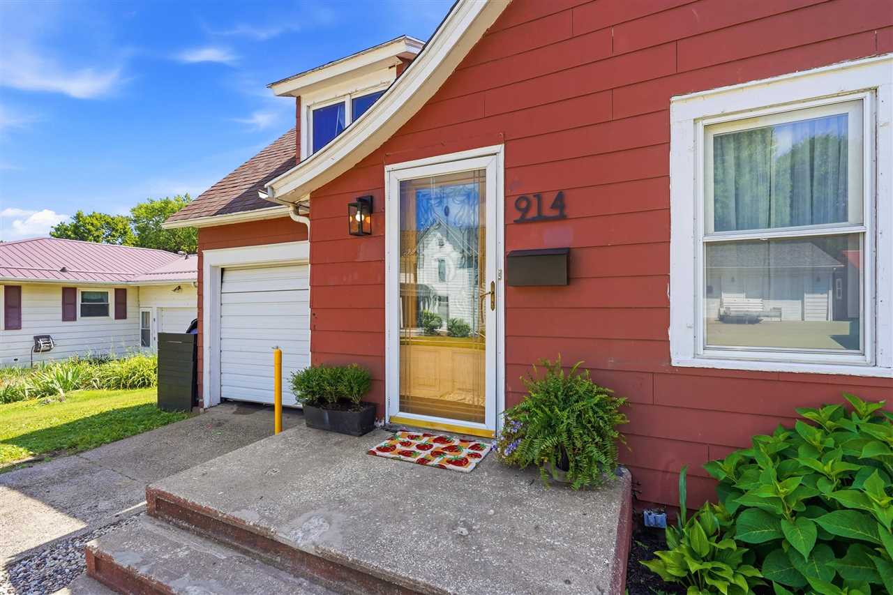 914 S 2nd Avenue Washington IA 52353