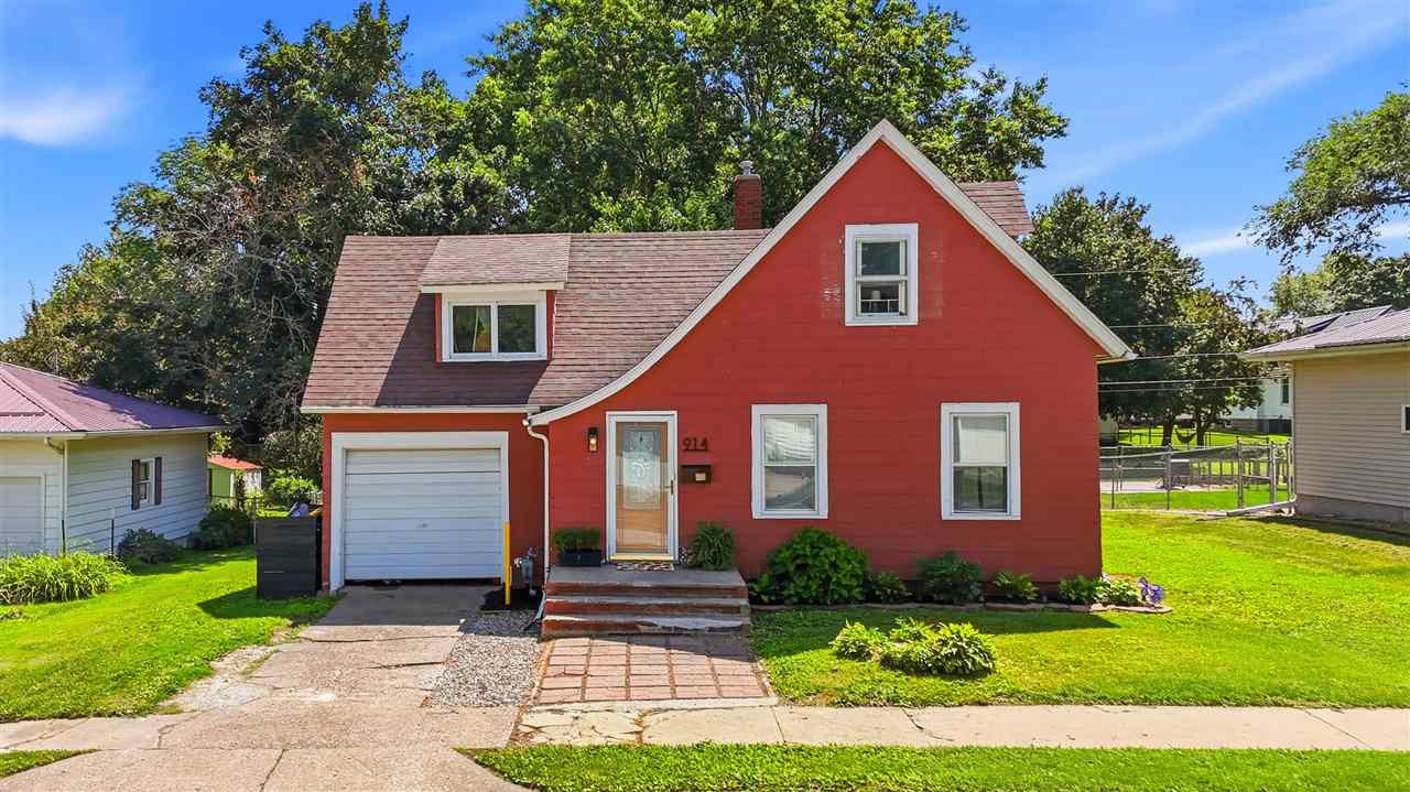 914 S 2nd Avenue Washington IA 52353