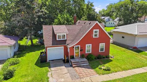 914 S 2nd Avenue Washington IA 52353
