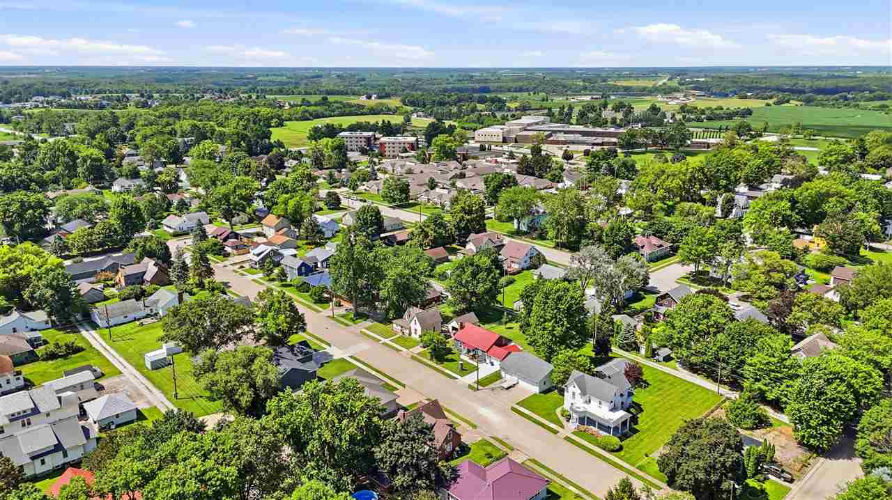 914 S 2nd Avenue Washington IA 52353