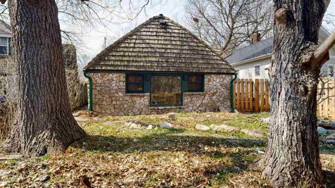 1322 Muscatine Avenue Iowa City IA 52240