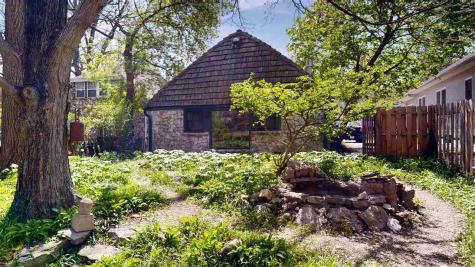1322 Muscatine Avenue Iowa City IA 52240