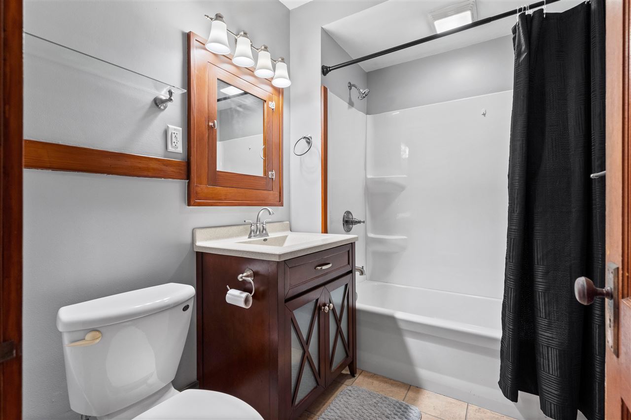 1857 E Avenue NE Cedar Rapids IA 52402