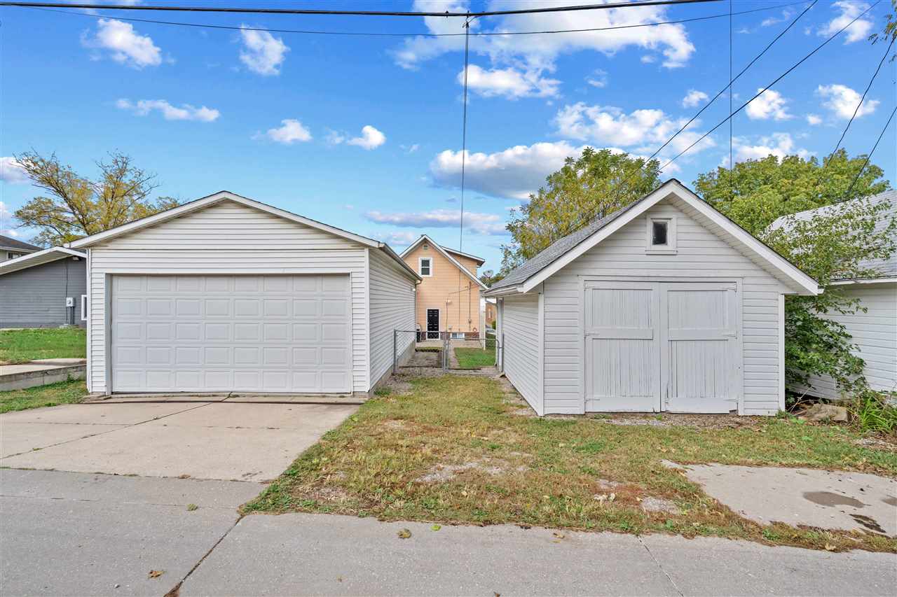 1857 E Avenue NE Cedar Rapids IA 52402