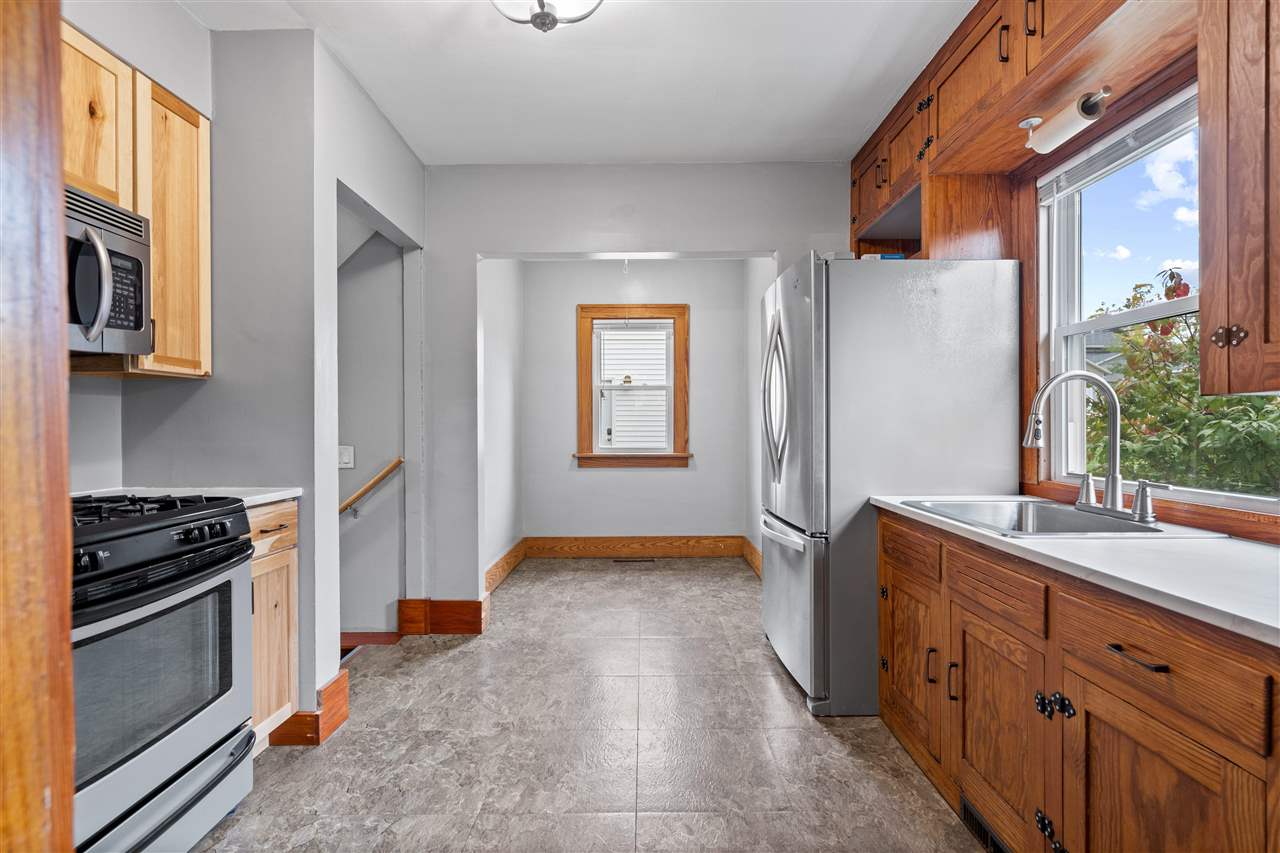 1857 E Avenue NE Cedar Rapids IA 52402