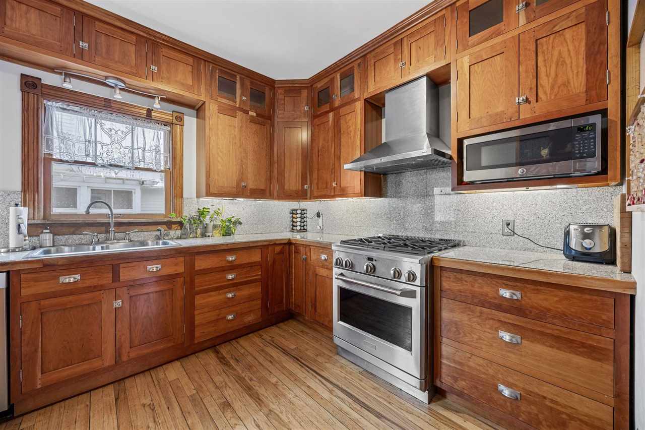 725 S Summit Street Iowa City IA 52240