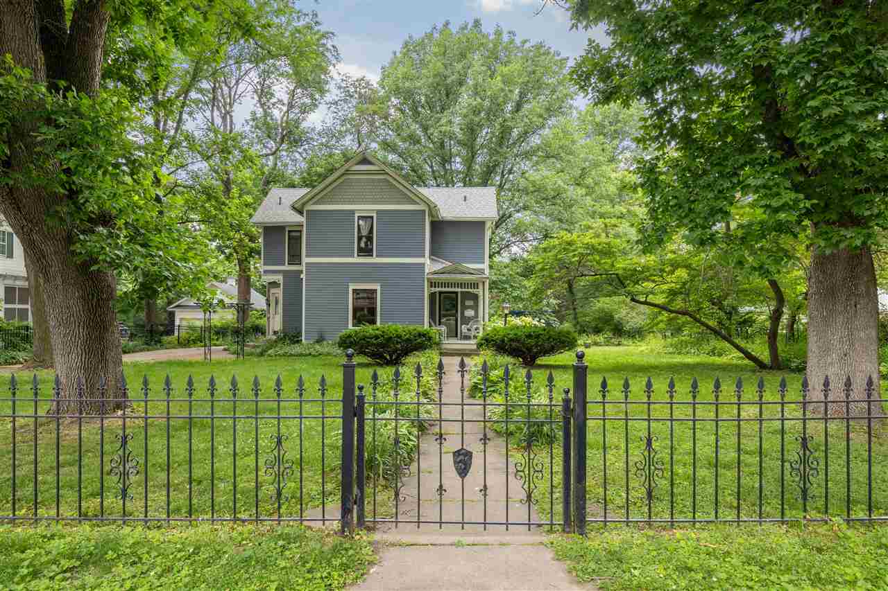 725 S Summit Street Iowa City IA 52240