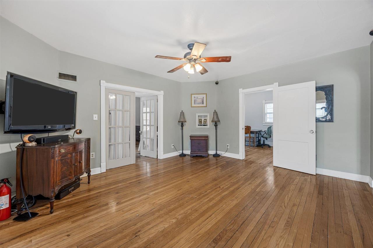 725 S Summit Street Iowa City IA 52240