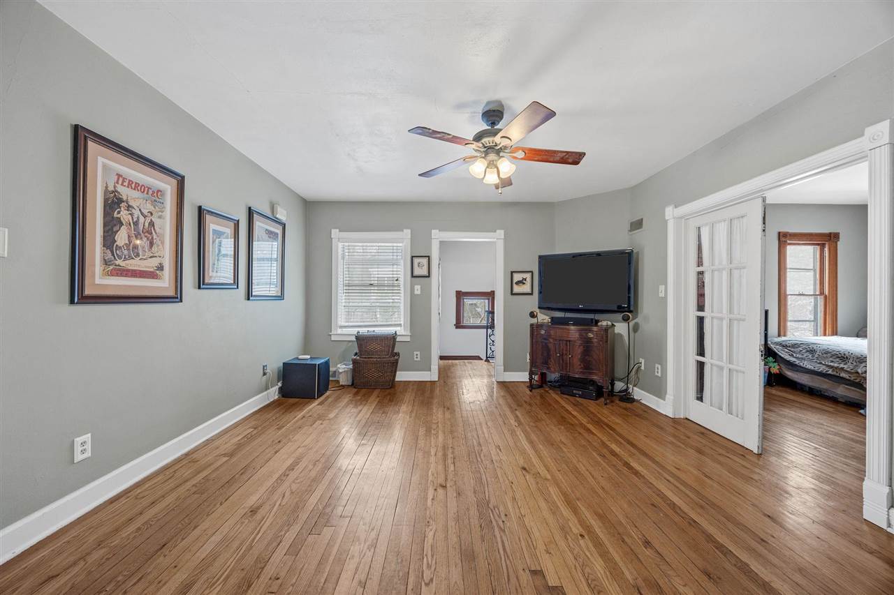 725 S Summit Street Iowa City IA 52240