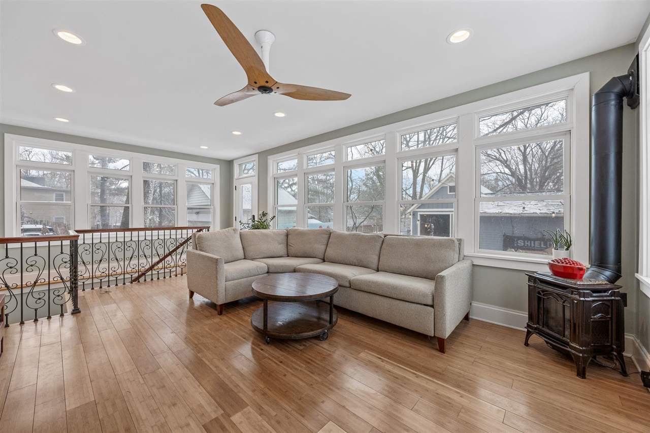 725 S Summit Street Iowa City IA 52240