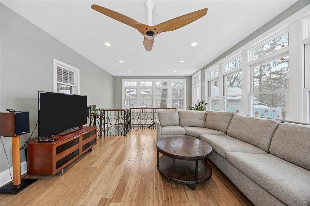 725 S Summit Street Iowa City IA 52240