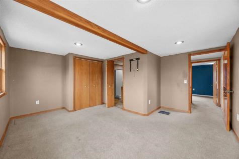1000 Stinocher Street Solon IA 52333