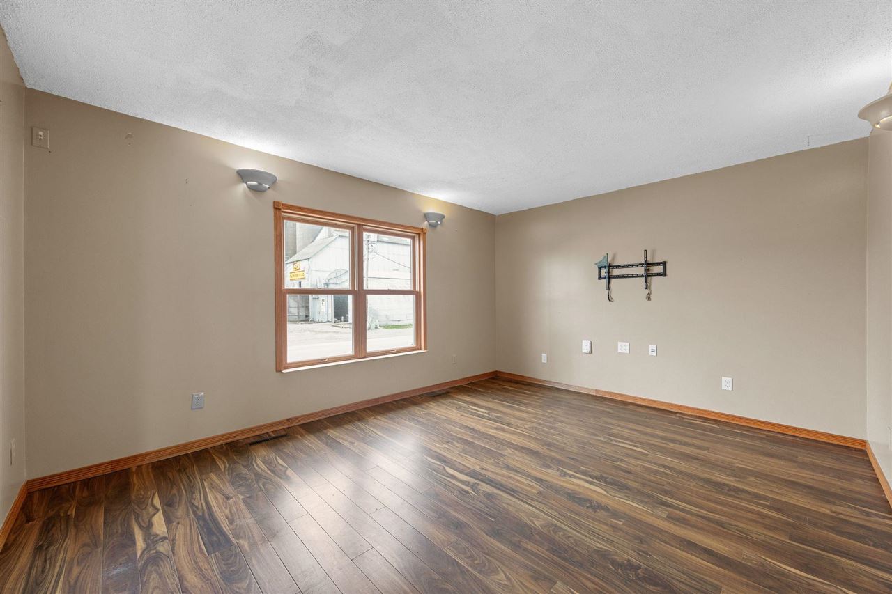 1000 Stinocher Street Solon IA 52333