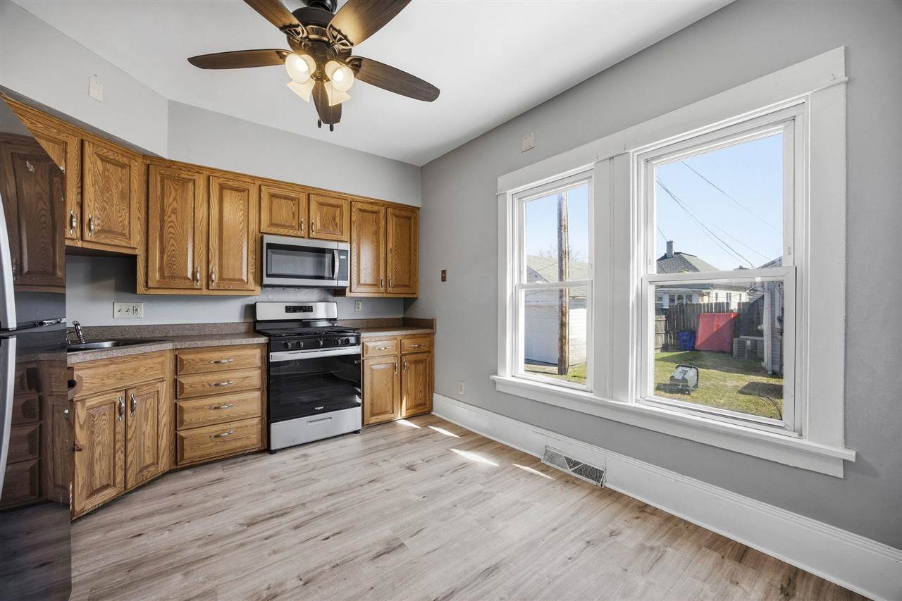 818 10th Avenue SW Cedar Rapids IA 52404