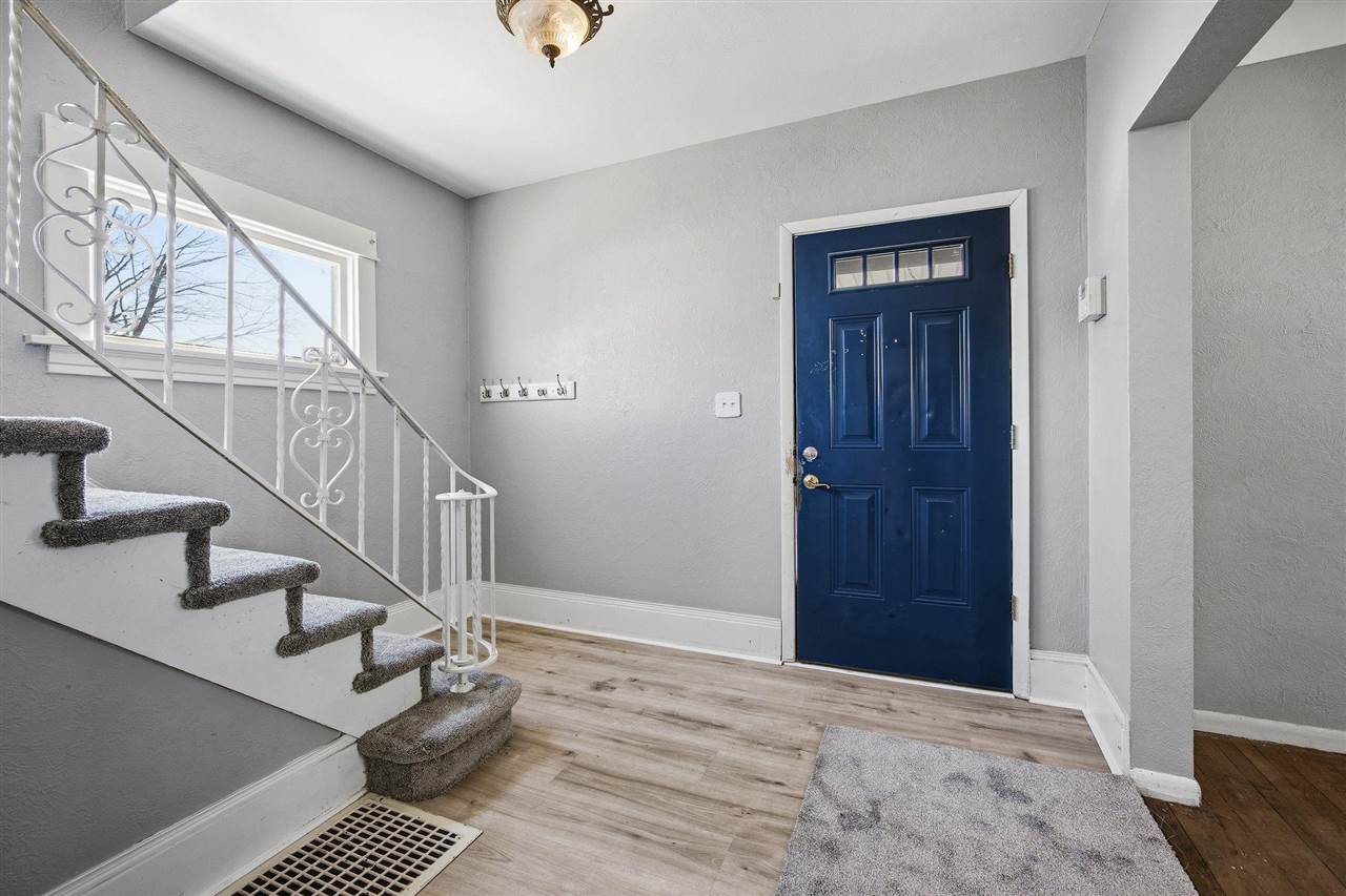 818 10th Avenue SW Cedar Rapids IA 52404