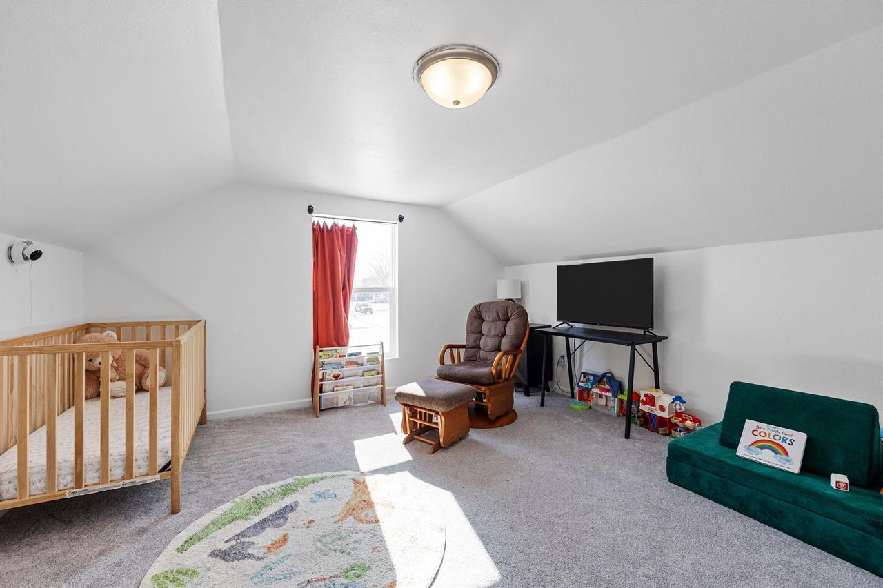 100 3rd Avenue Newhall IA 52315