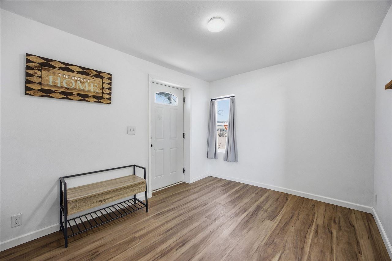 100 3rd Avenue Newhall IA 52315
