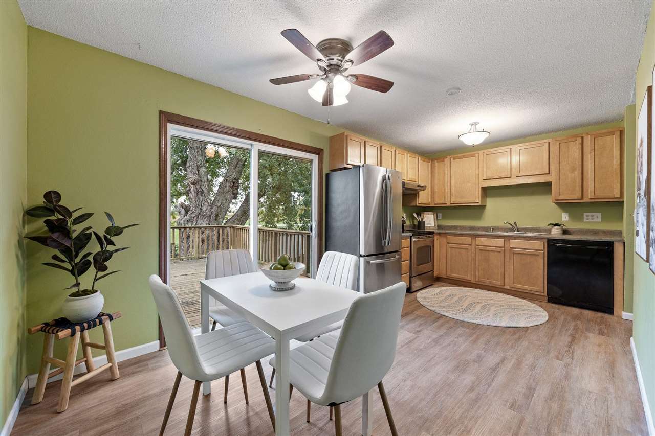 32 Regal Lane Iowa City IA 52240