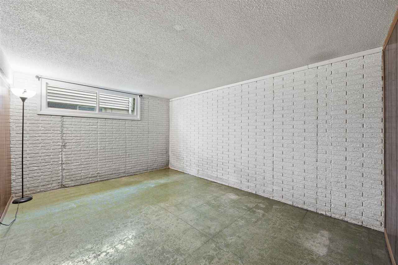 32 Regal Lane Iowa City IA 52240